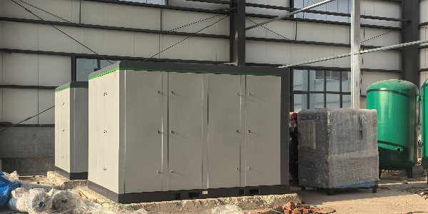 兩級(jí)壓縮空壓機(jī)200kW一套安裝完成！睿寂行